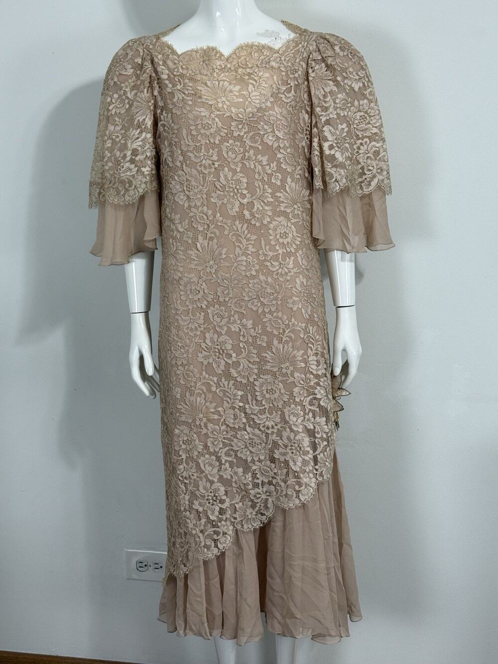Vintage Digna Yero Women’s Victorian Lace Midi Dress Cream Ruffle Size 10